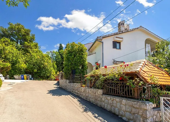 شقة 1 Bedroom Cozy In Omišalj