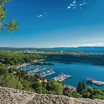 1 Bedroom Cozy In * Omišalj