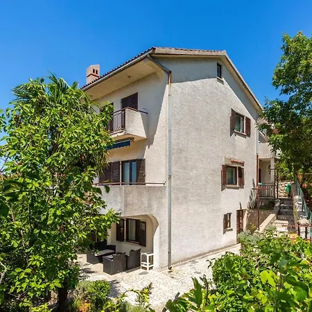 1 Bedroom Beautiful In Omišalj