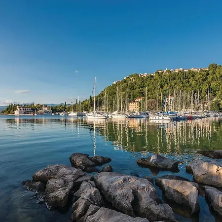 1 Bedroom Beautiful In Apartament