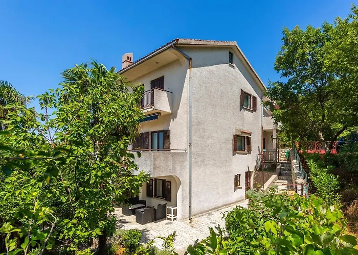 1 Bedroom Cozy In Omišalj